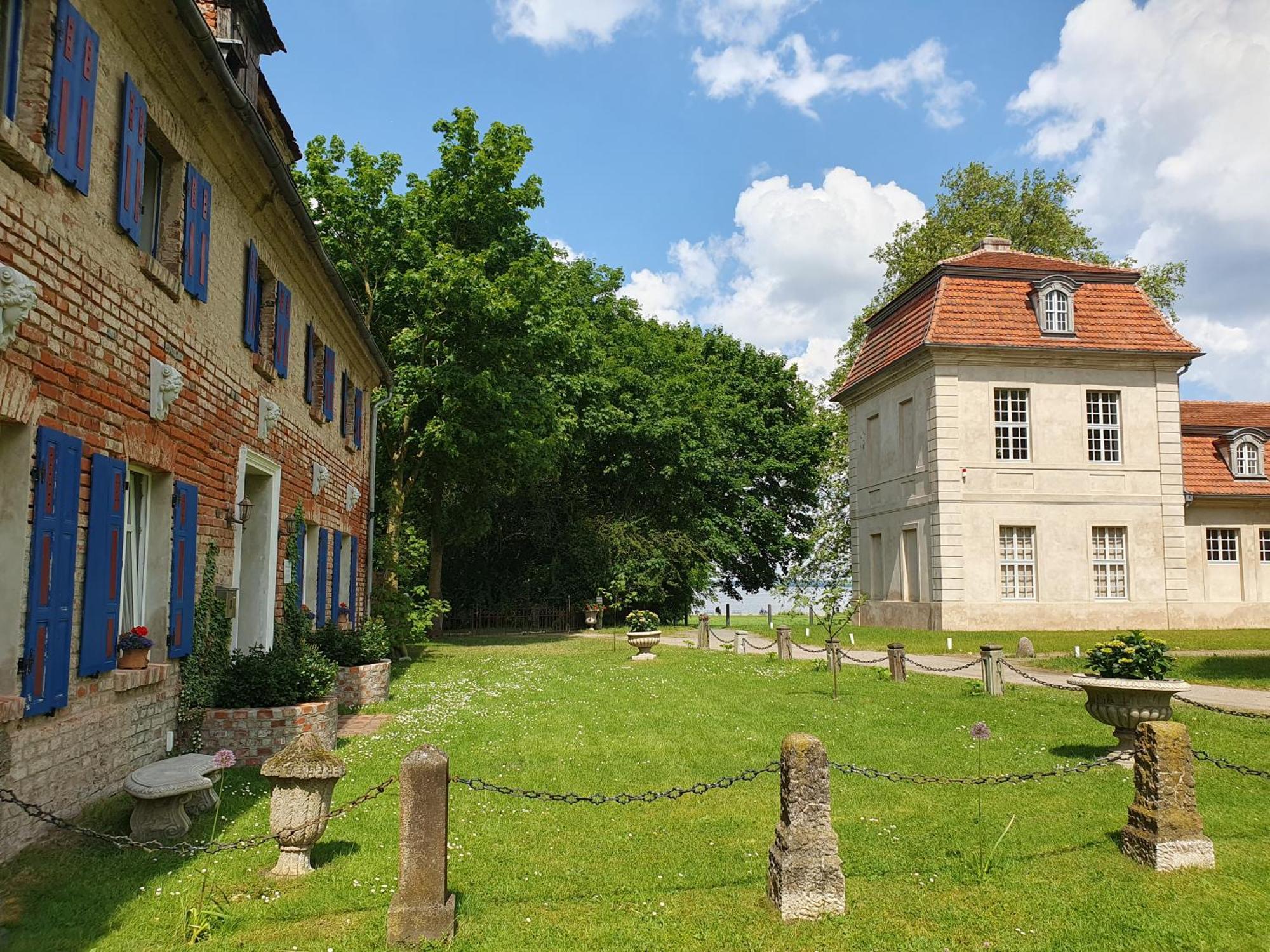 Gesindehaus Am Schloss Kummerower See Kummerow  Luaran gambar